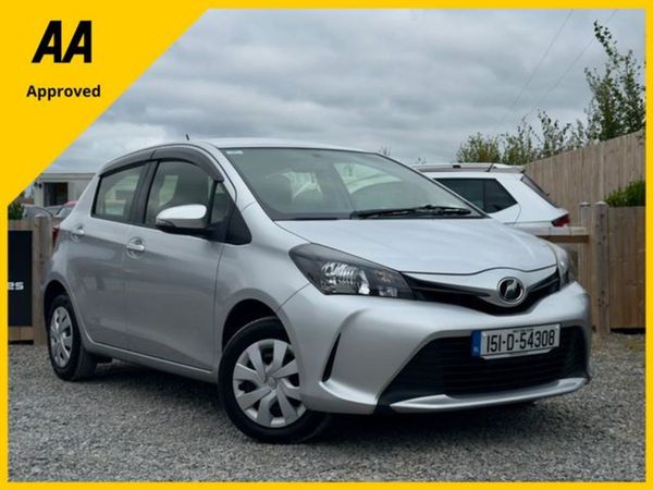 Toyota Vitz Hatchback, Petrol, 2015, Silver