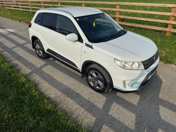 Suzuki Vitara SUV, Diesel, 2015, White