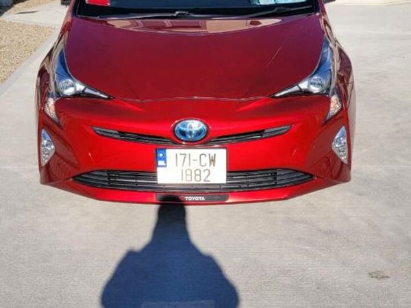Toyota Prius Hatchback, Petrol Hybrid, 2017, Red