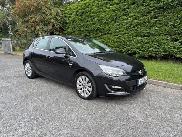 Opel Astra Hatchback, Diesel, 2014, Black
