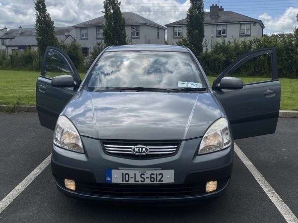 Kia Rio Saloon, Diesel, 2010, Grey