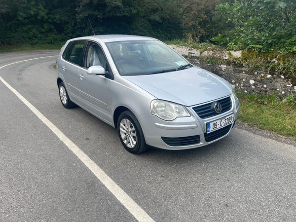 Volkswagen Polo Hatchback, Diesel, 2009, Silver