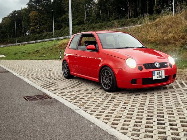 Volkswagen Lupo Hatchback, Petrol, 2004, Red