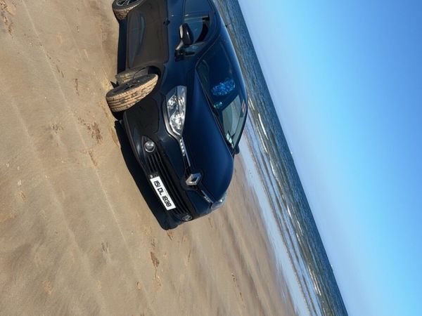Renault Clio Hatchback, Petrol, 2015, Black