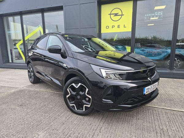 Opel Grandland SUV, Petrol, 2023, Black