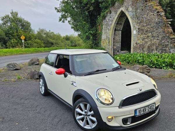 Mini Cooper Hatchback, Petrol, 2010, White