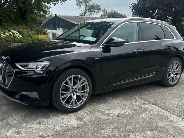 Audi e-tron Estate/Jeep, Electric, 2021, Black