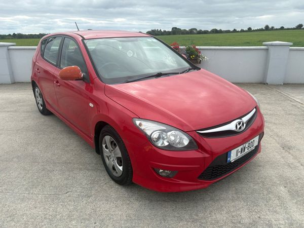 Hyundai i30 Hatchback, Diesel, 2011, Red