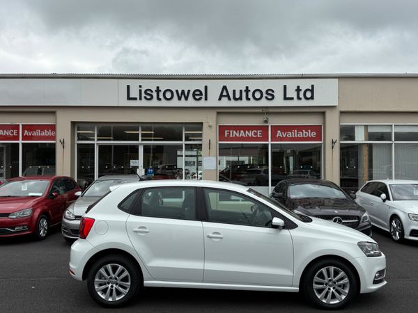 Volkswagen Polo Hatchback, Petrol, 2017, White