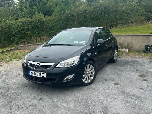 Opel Astra MPV, Diesel, 2012, Black