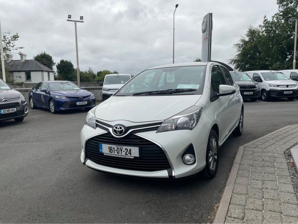 Toyota Yaris Hatchback, Petrol, 2016, White