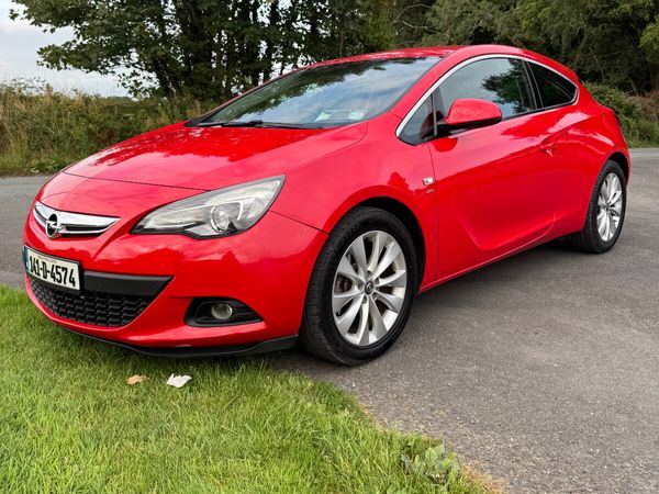 Opel Astra Hatchback, Petrol, 2014, Red