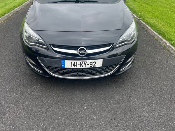 Opel Astra Hatchback, Diesel, 2014, Black