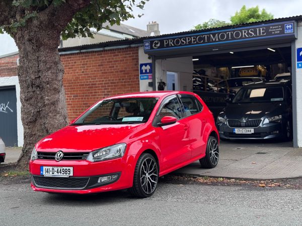 Volkswagen Polo Hatchback, Petrol, 2014, Red