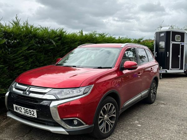 Mitsubishi Outlander SUV, Diesel, 2018, Red