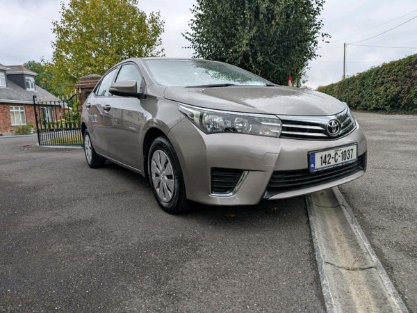 Toyota Corolla Saloon, Petrol, 2014, Bronze