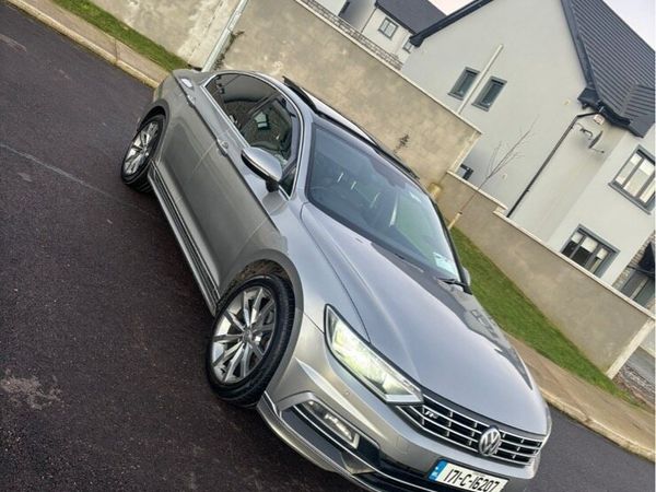 Volkswagen Passat Saloon, Diesel, 2017, Silver