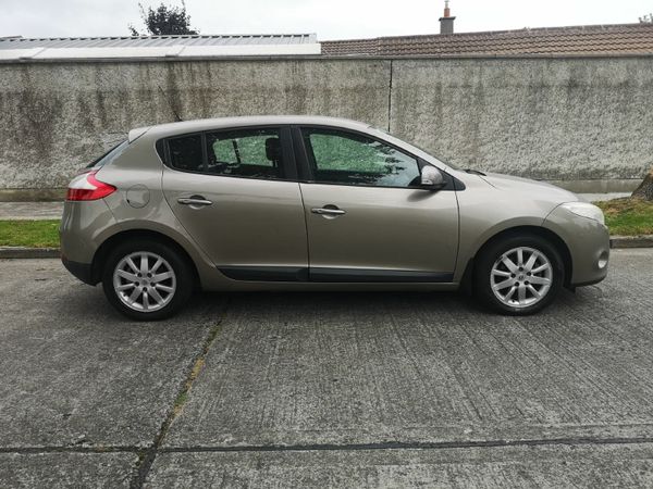 Renault Megane Hatchback, Diesel, 2010, Grey