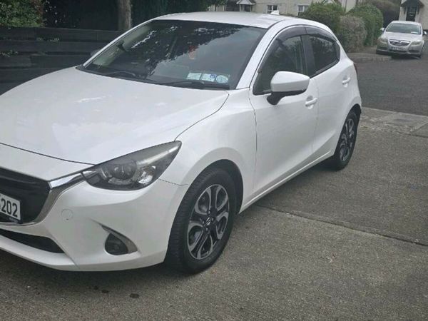Mazda Demio MPV, Diesel, 2016, White