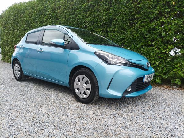 Toyota Yaris Hatchback, Petrol, 2016, Blue