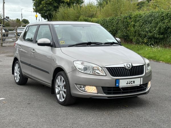 Skoda Fabia Hatchback, Petrol, 2014, Beige