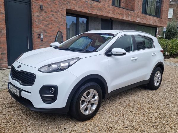 Kia Sportage SUV, Petrol, 2017, White