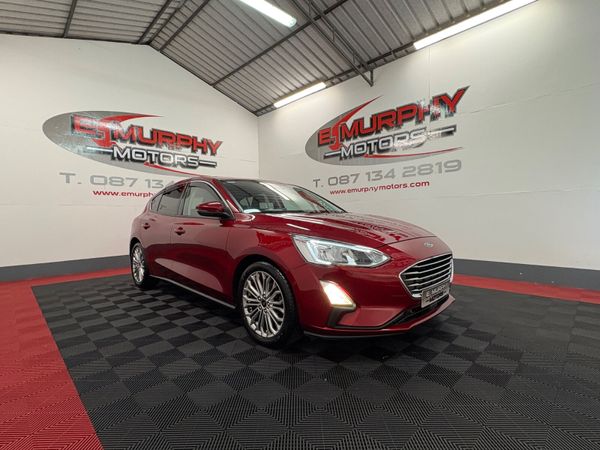 Ford Focus Hatchback, Diesel, 2019, Red
