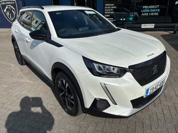 Peugeot 2008 MPV, Petrol, 2023, White