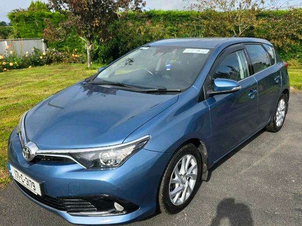 Toyota Auris Hatchback, Diesel, 2017, Blue