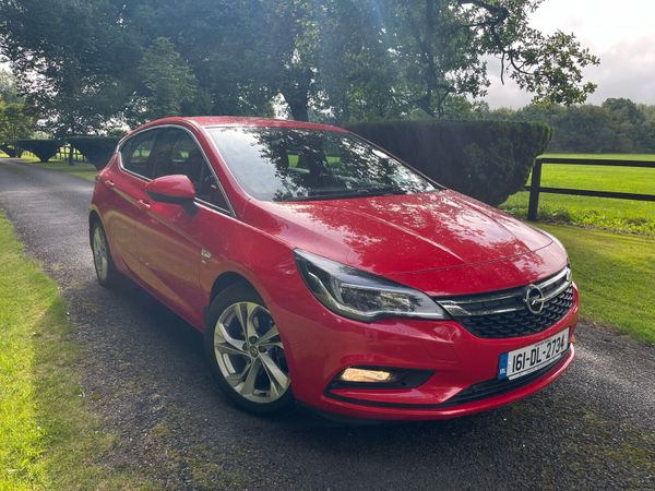 Opel Astra Hatchback, Diesel, 2016, Red
