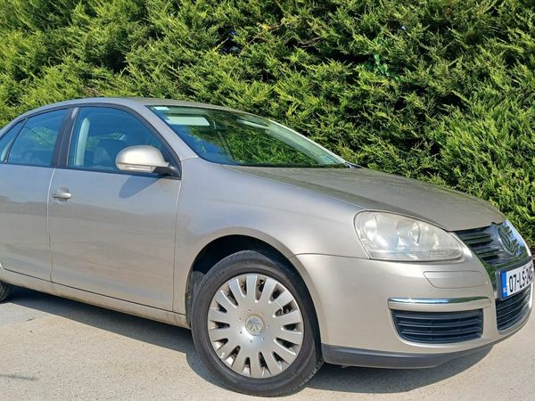 Volkswagen Jetta Saloon, Petrol, 2007, Beige