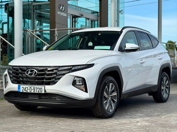 Hyundai Tucson SUV, Petrol Hybrid, 2024, White