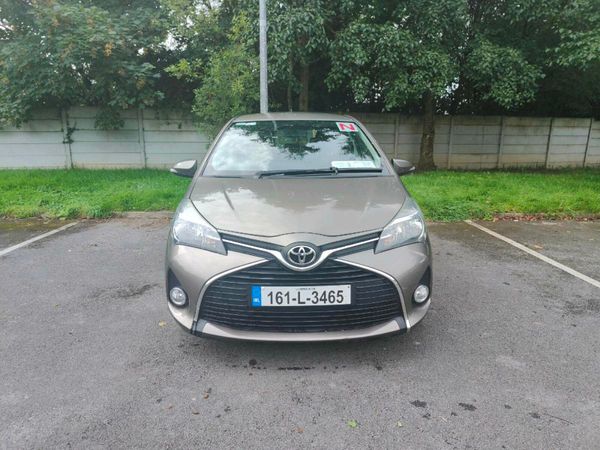 Toyota Yaris Hatchback, Petrol, 2016, Grey