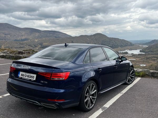 Audi A4 Saloon, Diesel, 2019, Blue
