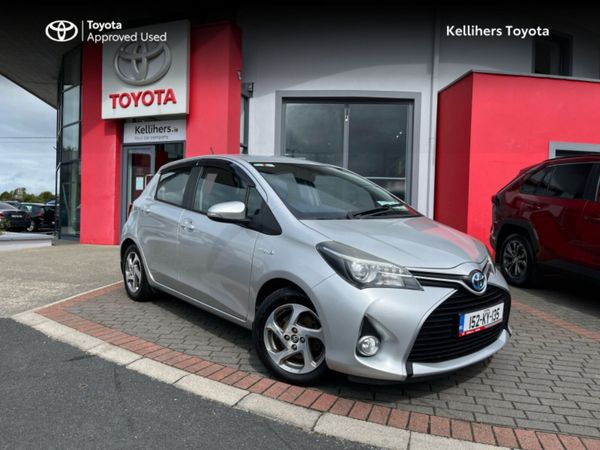 Toyota Yaris Hatchback, Petrol Hybrid, 2015, Silver
