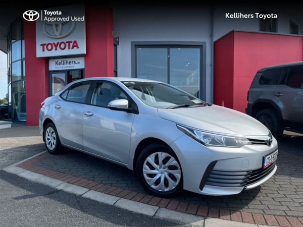 Toyota Corolla Saloon, Petrol, 2017, Silver