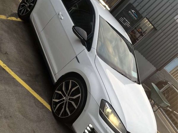 Volkswagen Golf Hatchback, Diesel, 2013, White