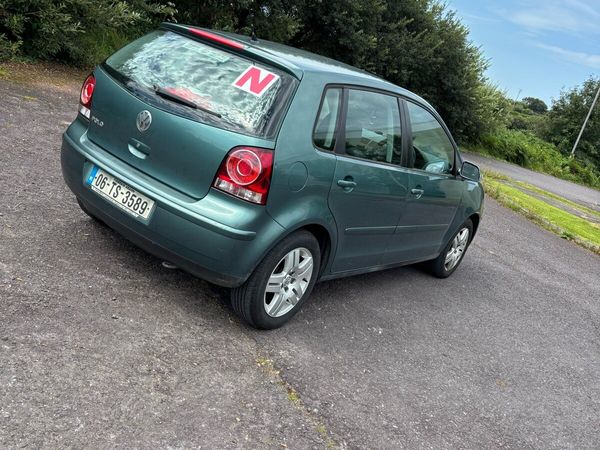 Volkswagen Polo Hatchback, Petrol, 2006, Green