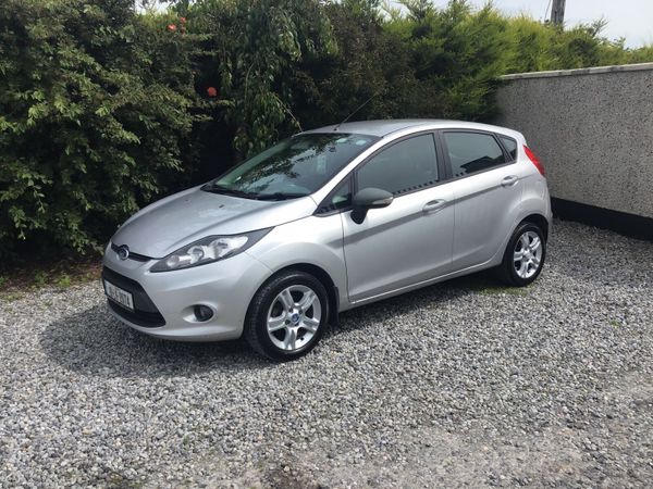 Ford Fiesta Hatchback, Petrol, 2010, Silver