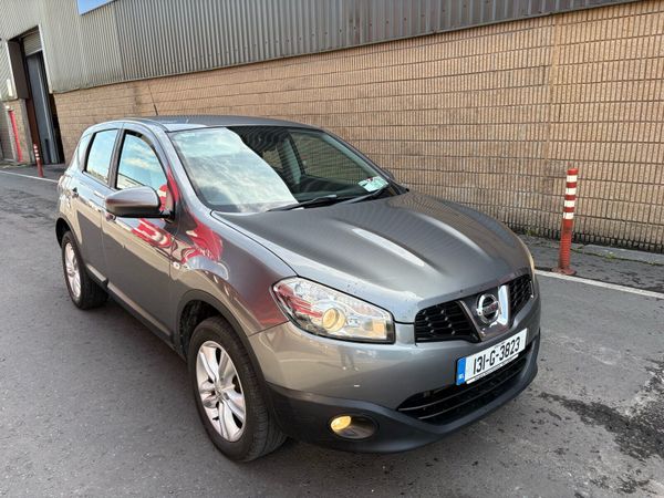 Nissan Qashqai Hatchback, Diesel, 2013, Grey