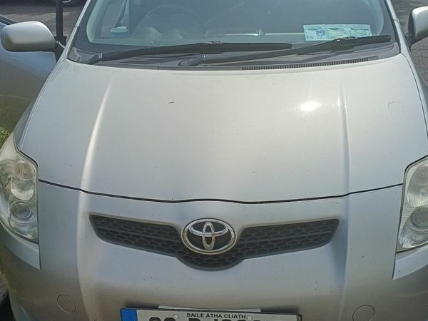 Toyota Auris Hatchback, Diesel, 2008, Silver