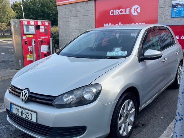 Volkswagen Golf Hatchback, Petrol, 2009, Silver