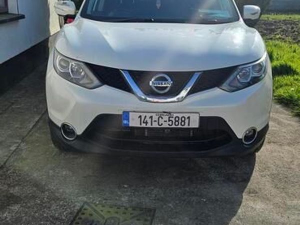 Nissan Qashqai Hatchback, Diesel, 2014, White
