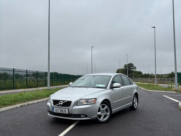Volvo S40 Saloon, Diesel, 2012, Silver
