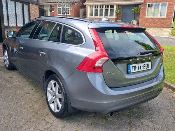Volvo V60 Estate, Diesel, 2017, Grey