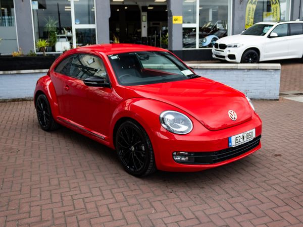 Volkswagen Beetle Hatchback, Petrol, 2015, Red