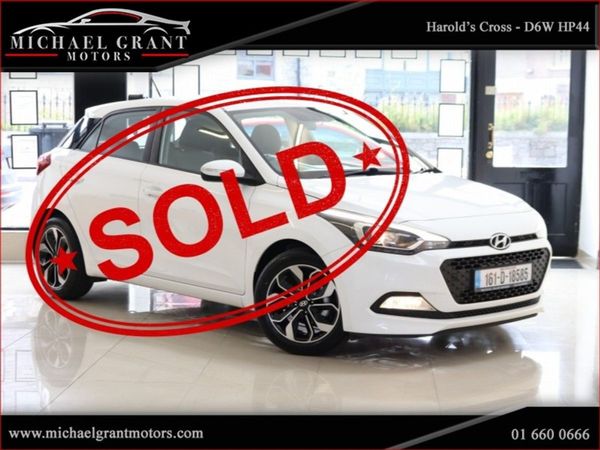 Hyundai i20 Hatchback, Petrol, 2016, White