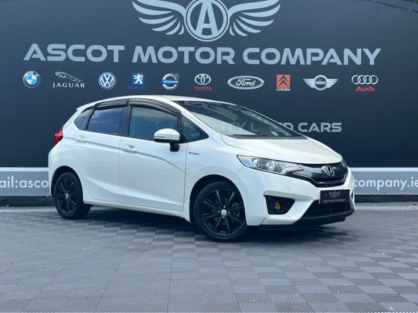 Honda Fit Hatchback, Petrol Hybrid, 2014, White