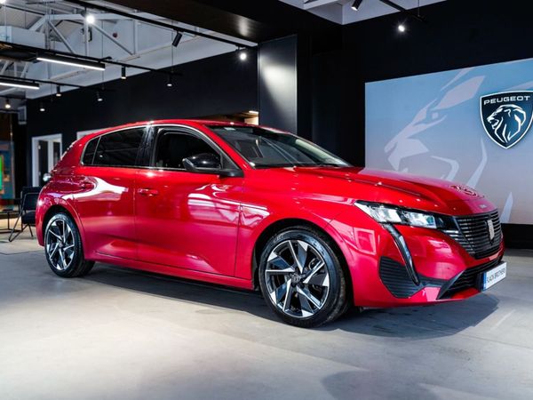 Peugeot 308 Hatchback, Diesel, 2023, Red