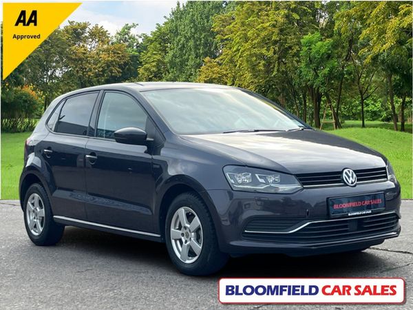 Volkswagen Polo Hatchback, Petrol, 2015, Grey